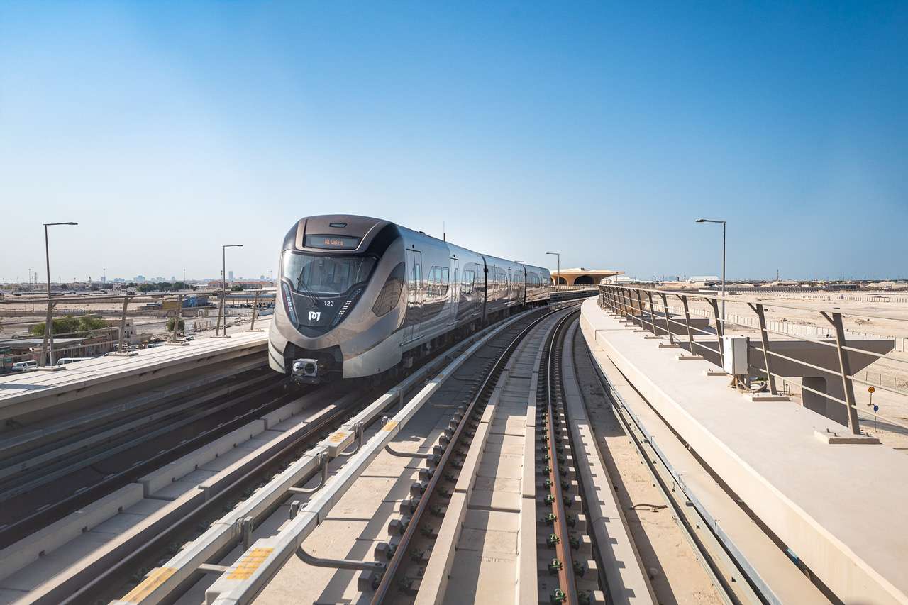 Doha Metro: Metro train en route