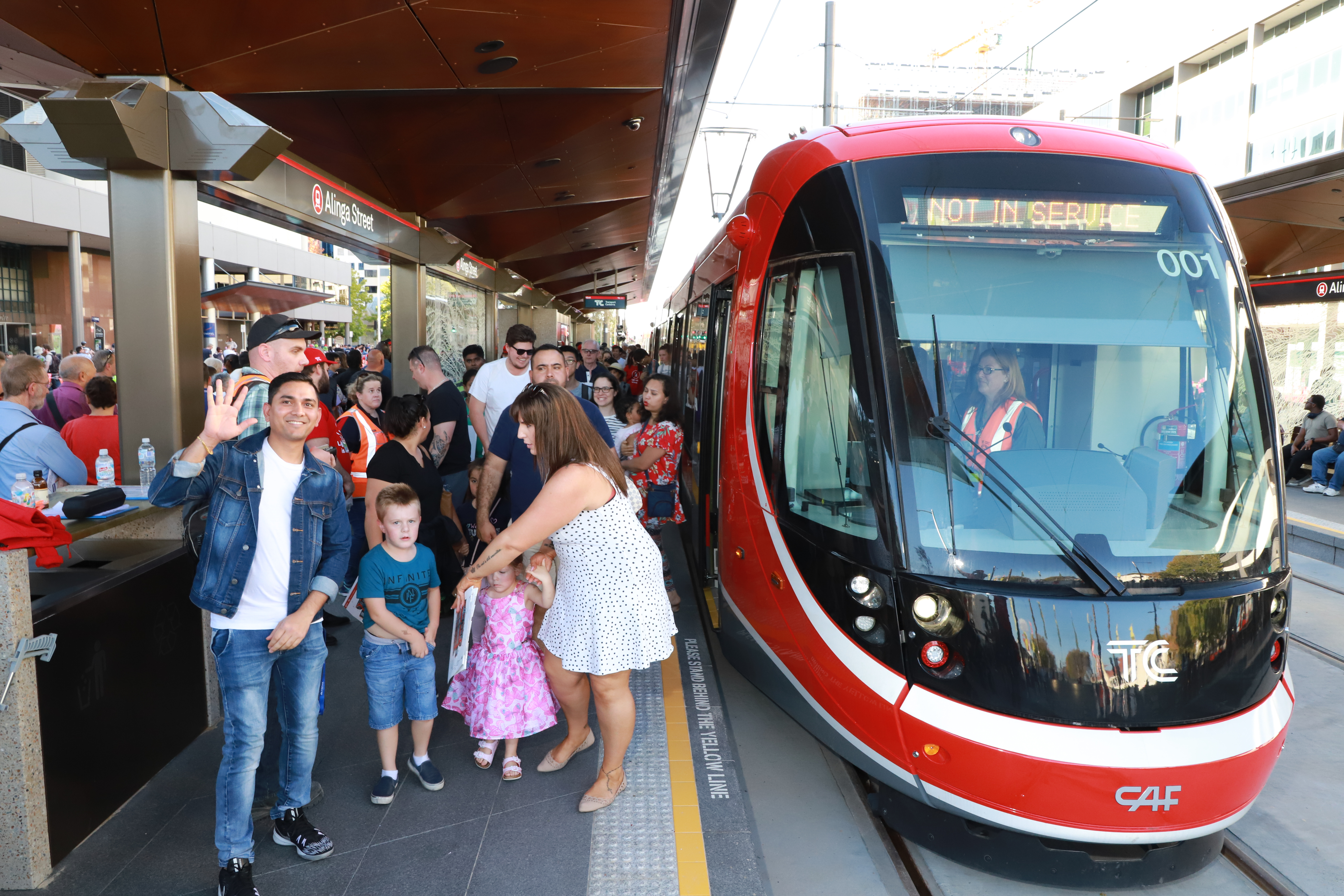 Light Rail in Canberra  - Metro Canberra - Metro Station