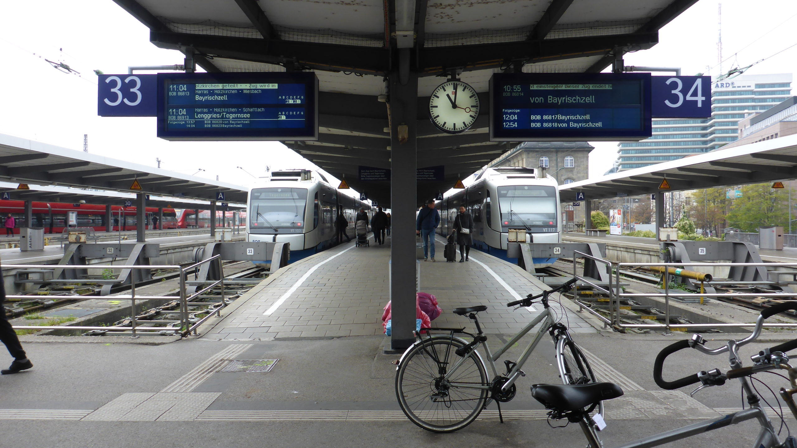 Munich Central Station - Starnberg wing station - Platform 33 and 34