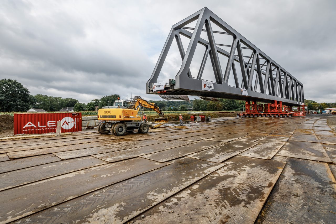 New railway overpass Ruhrkanalbrücke, Germany | DB E&C