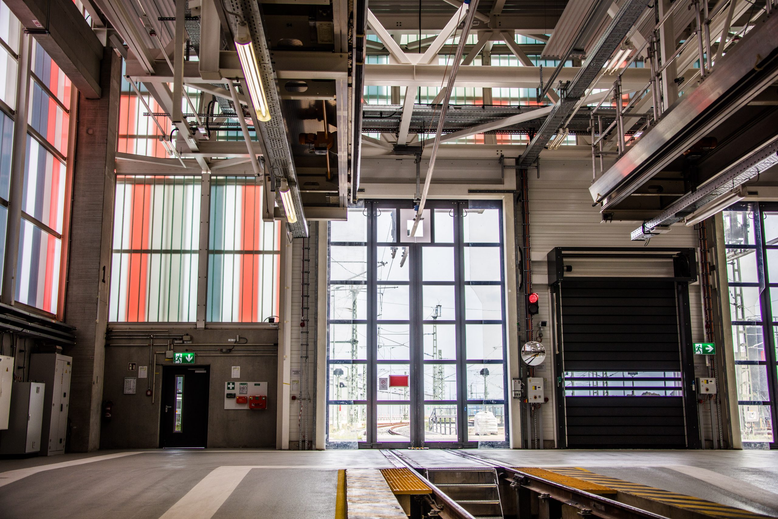 Maintenance Depot - ICE plant Cologne, Germany - maintence hall