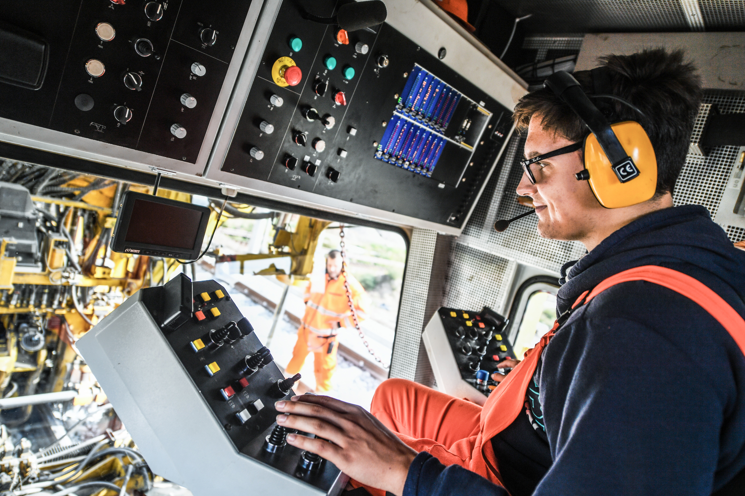 Careers - Operator in the Cockpit of a contruction vehicle