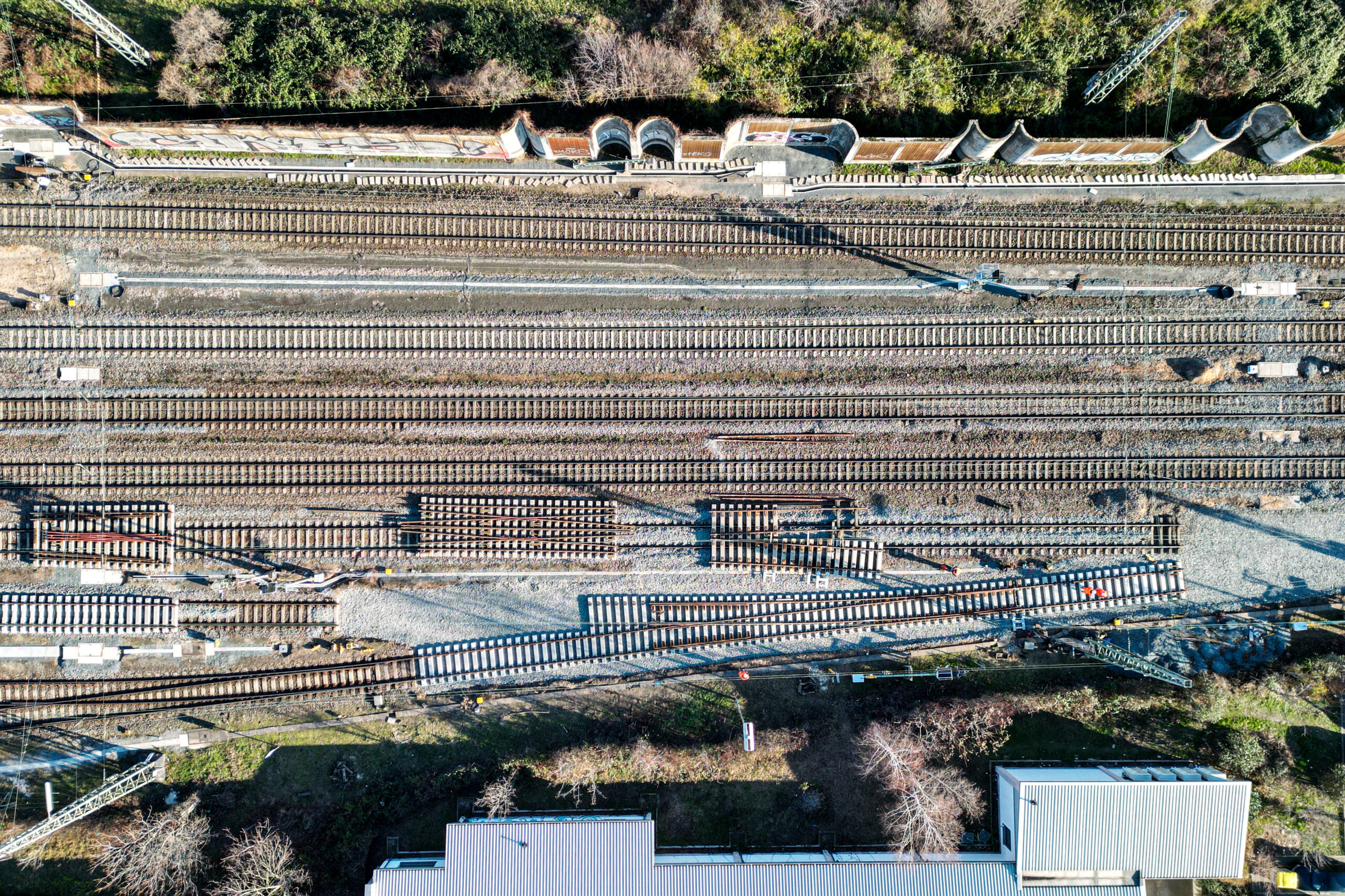 Track renewal from a bird's eye view