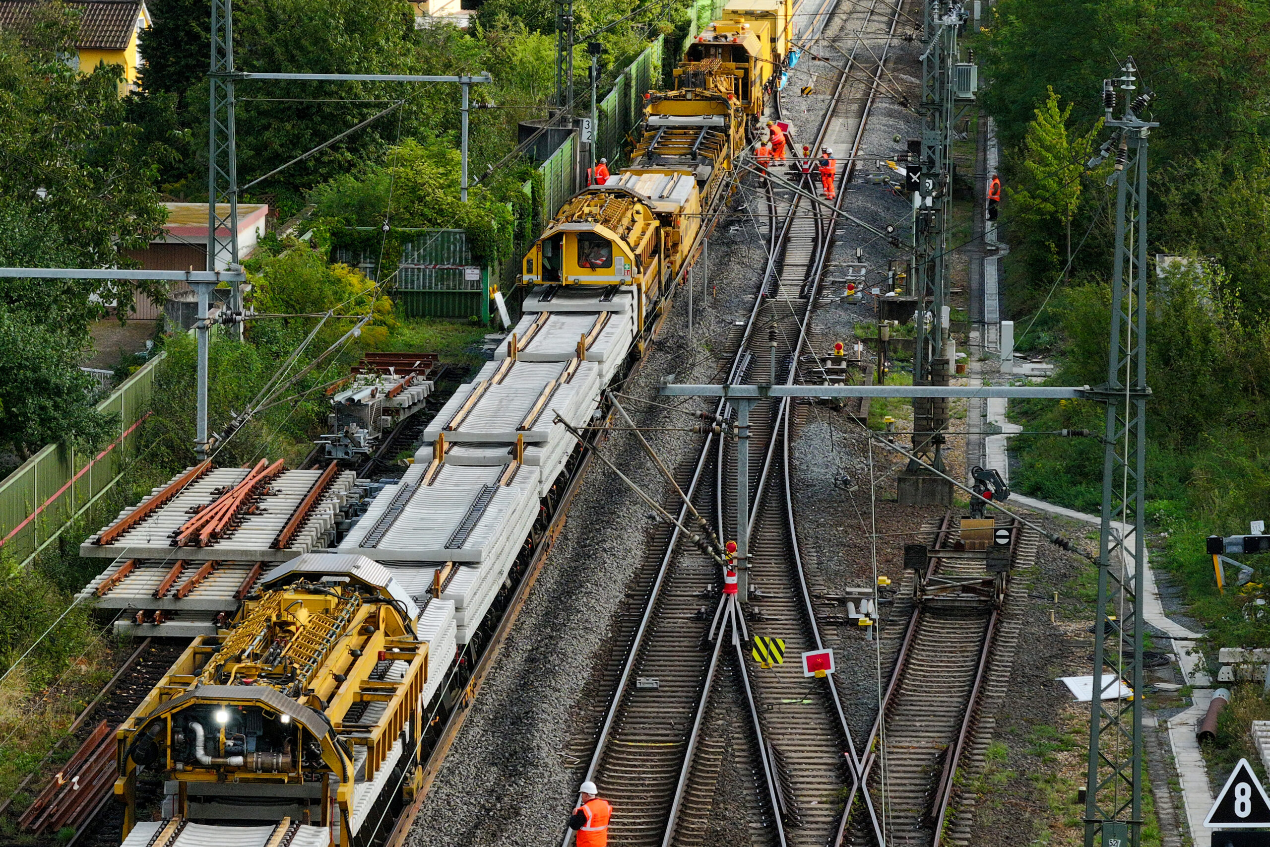 General overhaul Riedbahn rail line