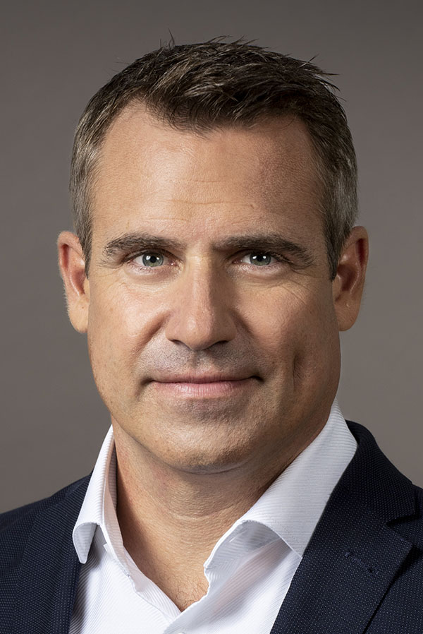 Management board: Portrait of the Chairman of DB E.C.O. Group, DB Engineering & Consulting GmbH and DB International Operations Niko Warbanoff