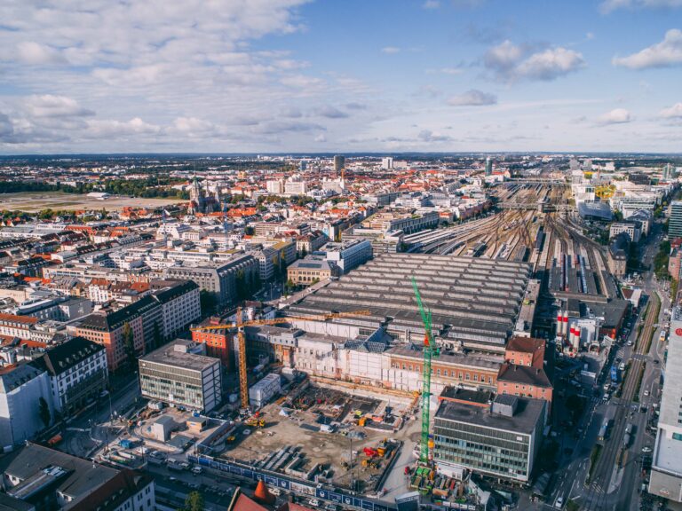 Construction site for the new tunnel station of the 2nd main line at Munich Central Station