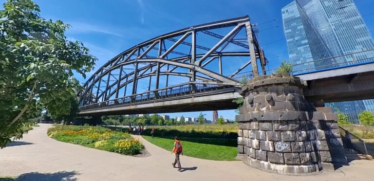 Part of the Deutschherrn bridge in Frankfurt