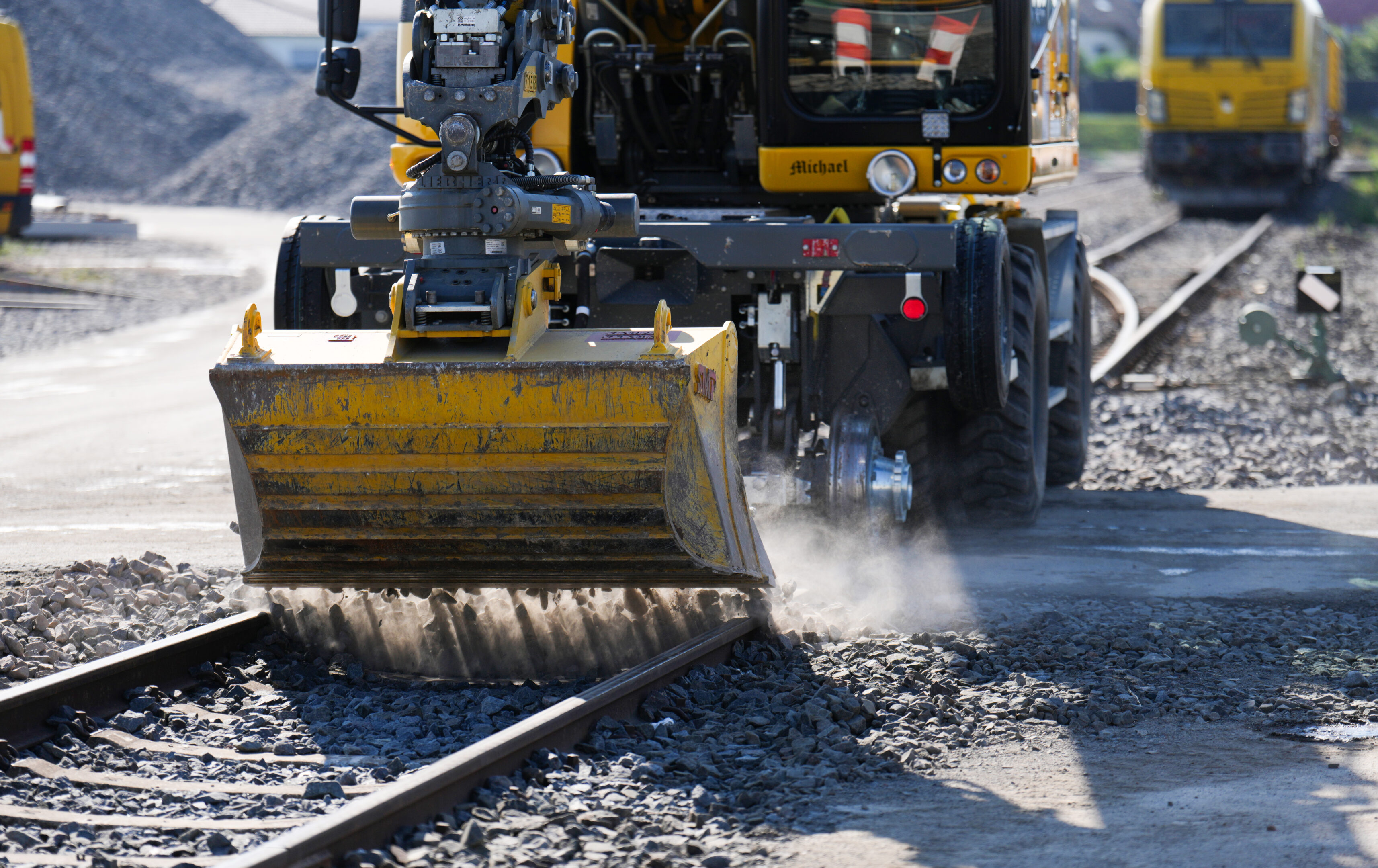 Track construction wok
